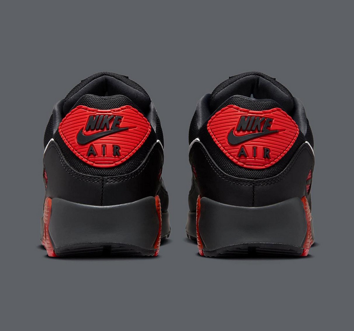 Nike Air Max 90 black & red