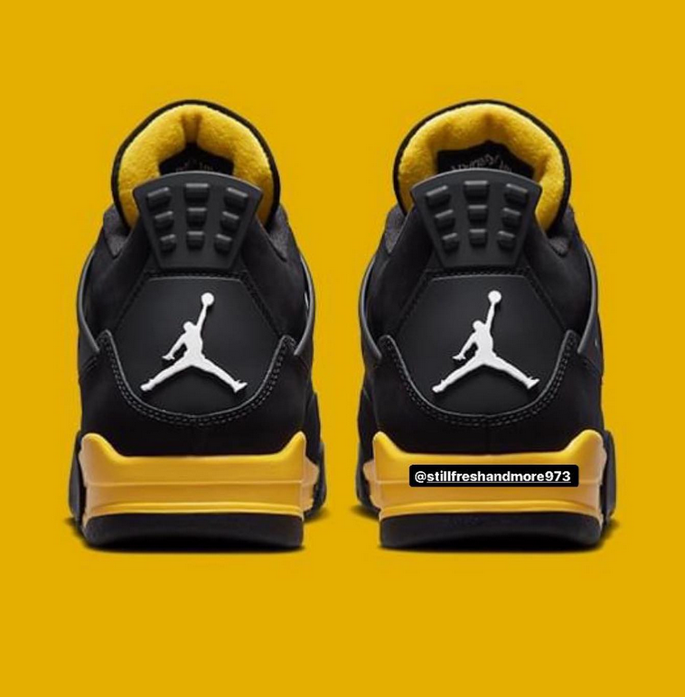 Air Jordan 4 black & yellow